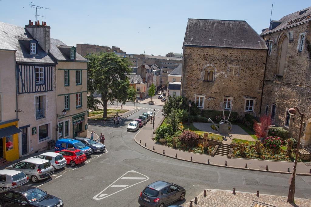 L'Hallai Du Roy Le Mans Exteriör bild